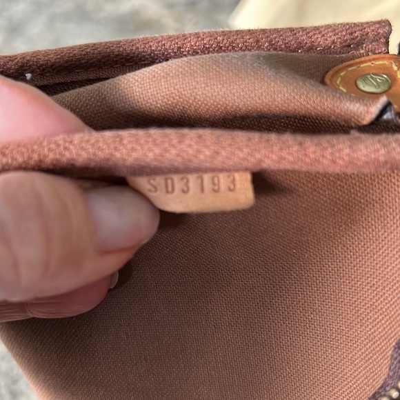 100% Authentic Louis Vuitton Eva Clutch/CrossBody bag - Picture 8 of 14